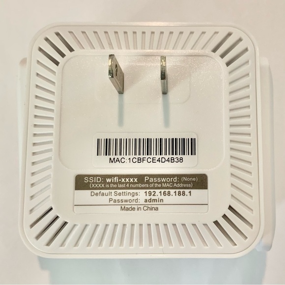 300 Mbps WiFi Extender WiFi Booster WiFi Repeater Internet Booster - Picture 5 of 7